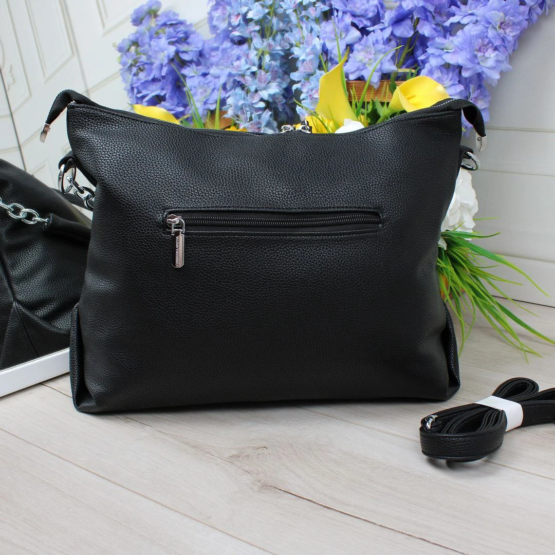 Жіноча ділова сумка-мішок чорна з екошкіри для документів